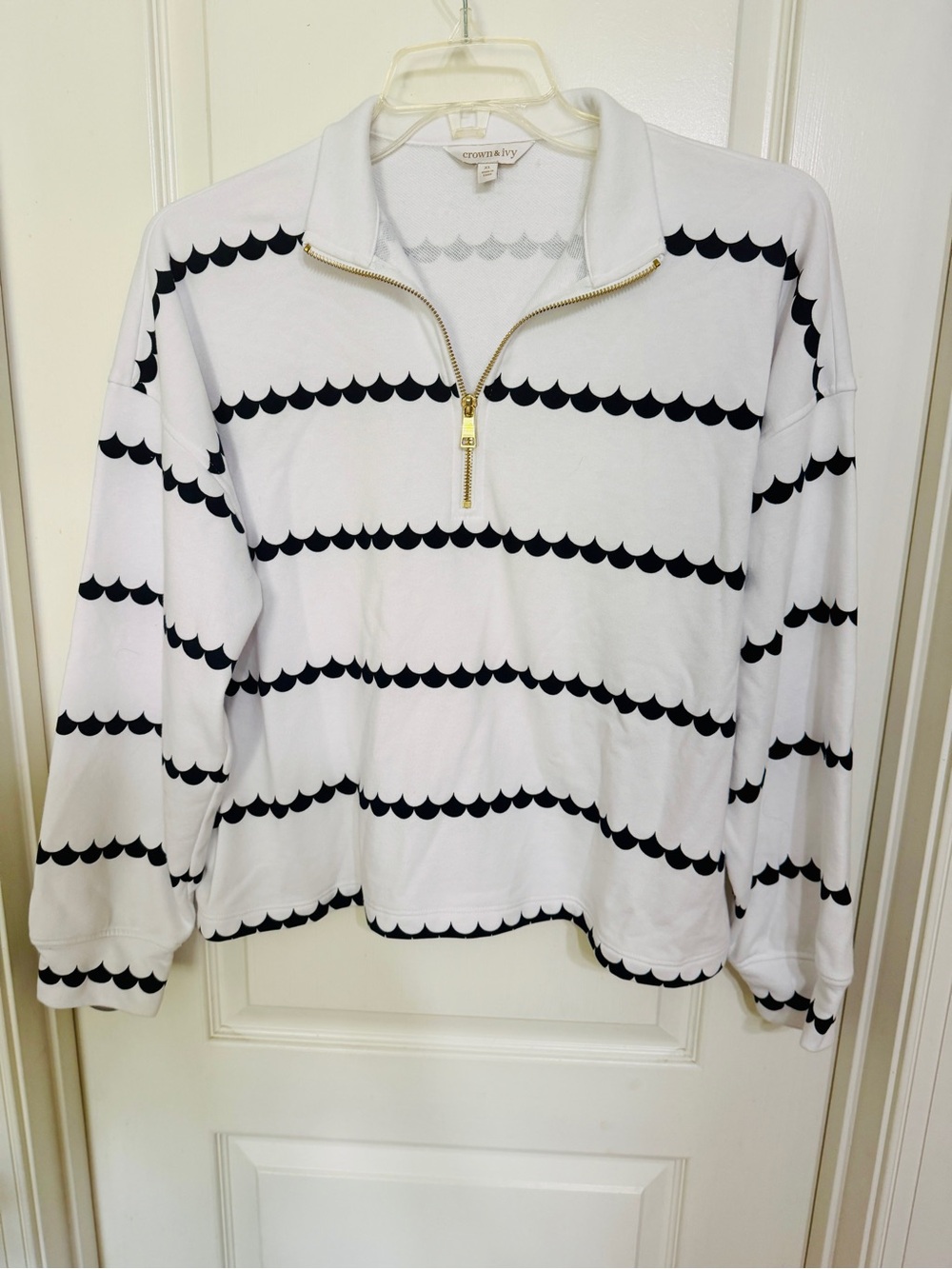 Crown & Ivy Navy & White Scallop Half-Zip Pullover
